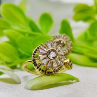 1 Piece Elegant Moveable Radiance Sunflower Ring – Timeless Sparkle 🌟 | Luxurious Design Ring | Adjustable Ring | Ring For Girls & Women ✨