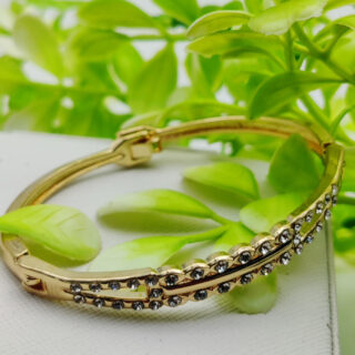 Imported Adjustable Crystal Bracelet – Dazzle in Elegance | Best Quality Artificial Bracelet For Girls & Women | Bracelet For Every Occasion | Elegant Design