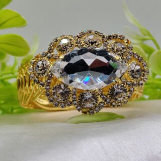 Imported Exquisite Oval Crystal Adjustable Bracelet - Imported Luxury Jewelry | Adjustable Bracelet – Best Quality Artificial Bracelet For Girls & Women | Bracelet For Every Occasion - Random Color